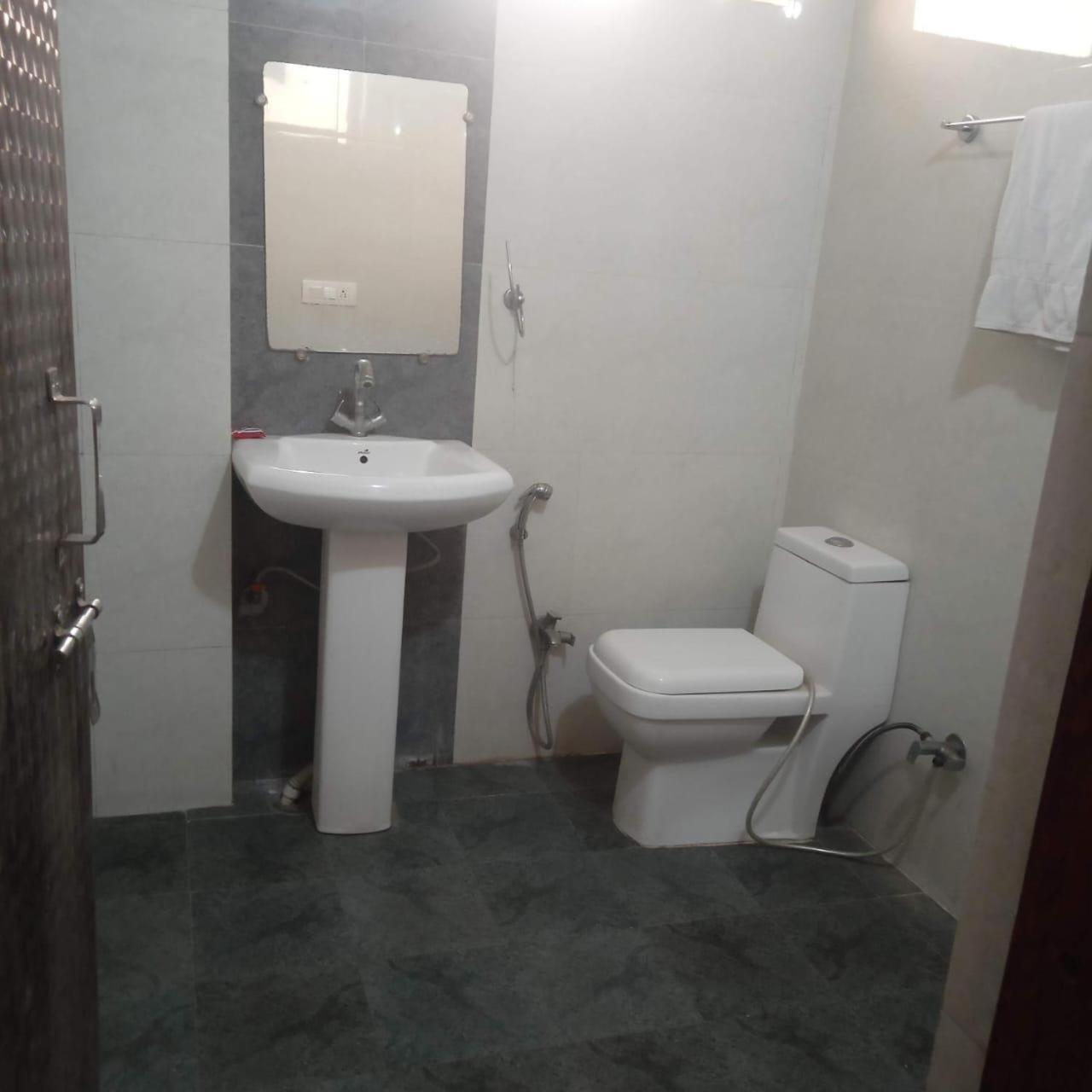 The Rejoice Hotel & Guesthouse Greater Noida Eksteriør bilde